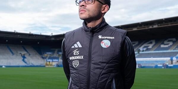 تشيلسي يقترب من تعيين وليام روزنيور مدرباً جديداً للفريق