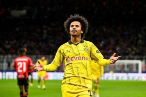 بوروسيا دورتموند يؤجل معاقبة كريم أديمي ويفضل الحوار بعد واقعة الغضب